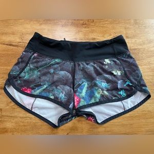 Lululemon speed up running shorts 2.5” size 2